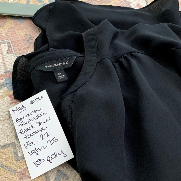 #06 Vintage Banana Republic V-Neck Chiffon Short Sleeve Black Top Blouse Medium - Picture 2 of 2